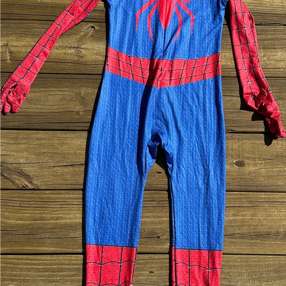 Kids Spider-Man costume, size 5/6 - Picture 4 of 9